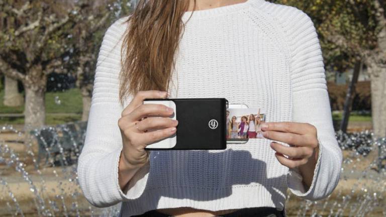 La carcasa que convierte tu móvil en una Polaroid
