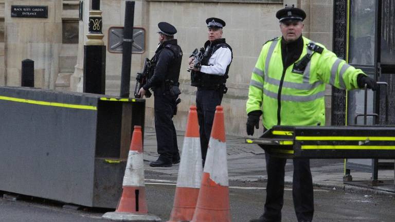 Policía tilda de &quot;terrorista&quot; ataque ante Parlamento