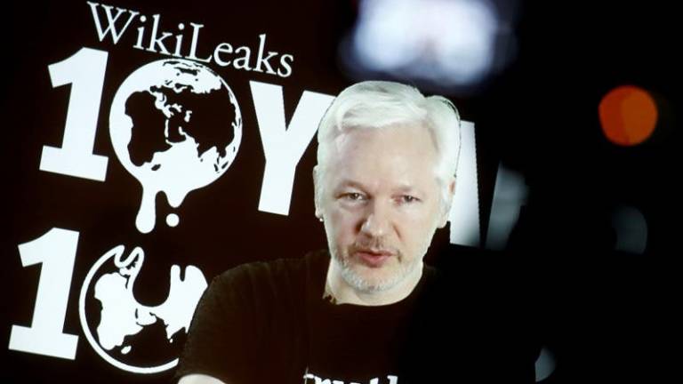 Suecia concluye traducción del interrogatorio a Assange