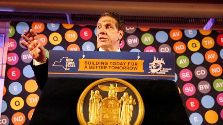 Gobernador de Nueva York promete gratuidad de la universidad pública