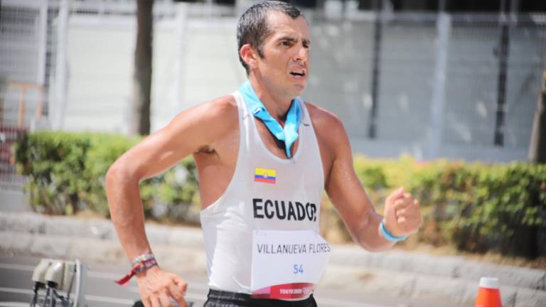 Un héroe que ignoró el dolor: Claudio Villanueva cruzó la meta lesionado