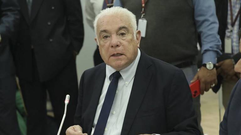 Fiscalización recomienda juicio político contra exministro Fernando Santos Alvite por responsabilidad en apagones