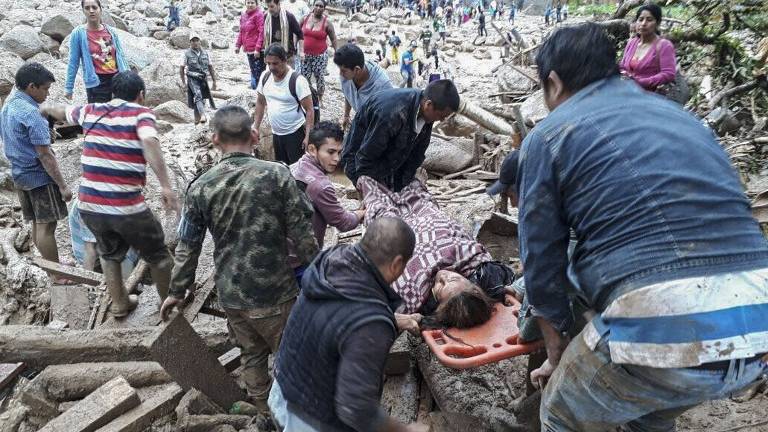 Al menos 23 muertos por avalancha en sur de Colombia