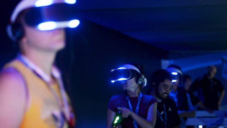 Sony da puntapié inicial con nuevos juegos y realidad virtual