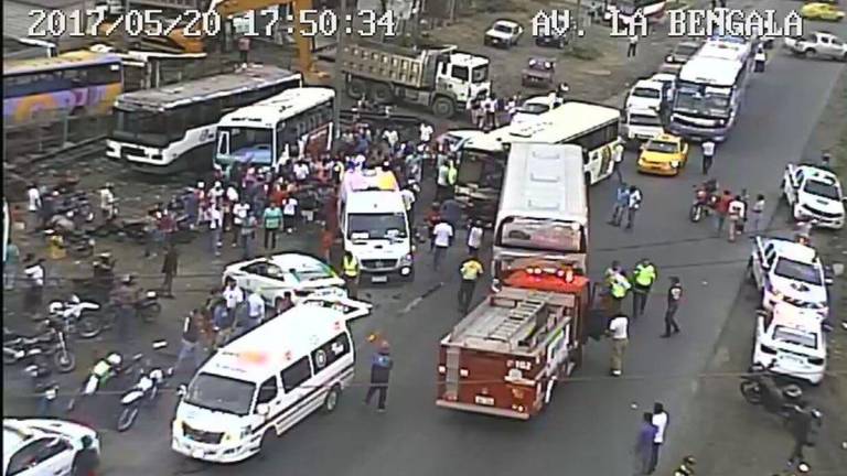 Al menos 14 heridos en un accidente entre autobuses
