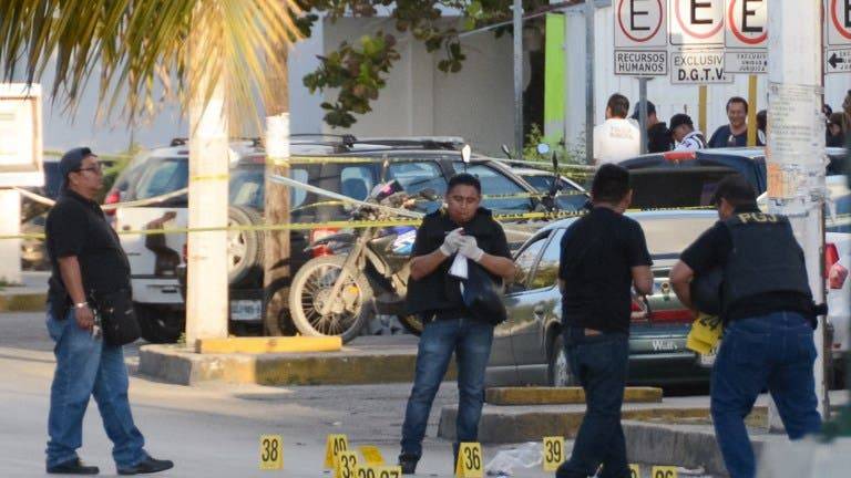 Un funcionario muere en un tiroteo en Cancún