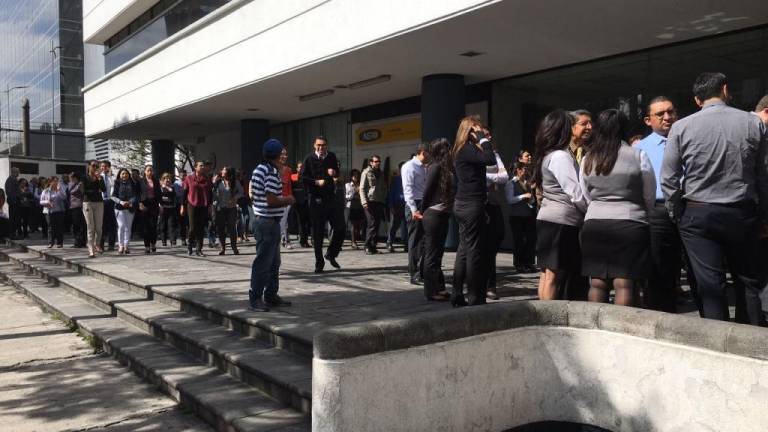 Sismos en Atacames provocan evacuaciones y alerta en Quito