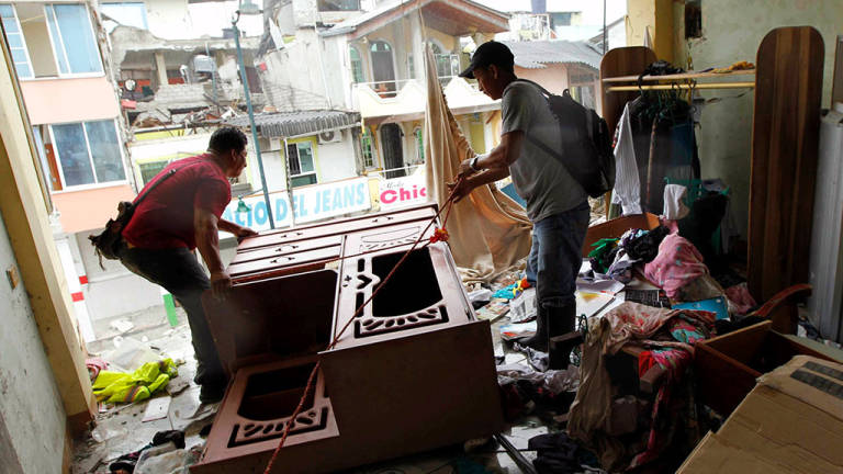 Ecuador planea pagar por albergar a afectados del terremoto