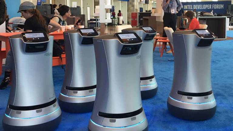 Un robot atiende los hoteles de Silicon Valley