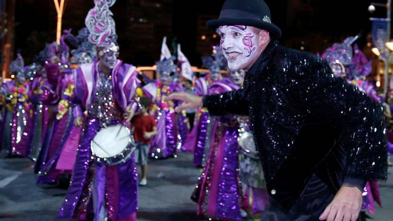 Comienza el carnaval más largo del mundo