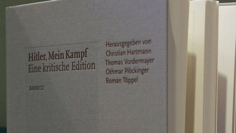 La nueva edición de &quot;Mein Kampf&quot; de Hitler es un éxito de ventas