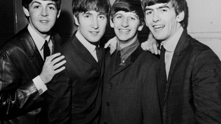 A subasta el primer contrato firmado por The Beatles