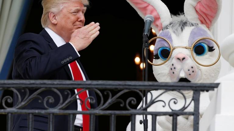 Trump lanza su primera caza de huevos de Pascua en la Casa Blanca