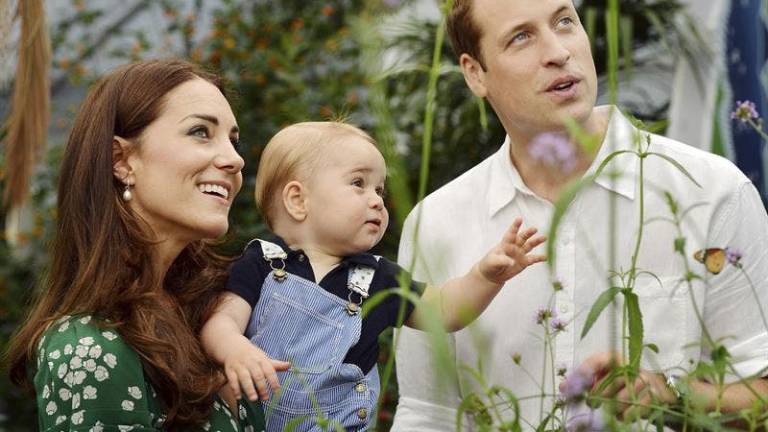 Príncipe Guillermo inicia su permiso de paternidad de seis semanas