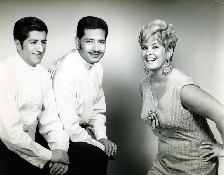 Héctor Jaramillo fue parte del grupo Los Lemari, Los Latinos del Ande, Los Cuatro Brillantes y El Trío Los Brillantes (foto) con Homero Hidrobo, Jaramillo y Olguita Gutiérrez. $!Héctor Jaramillo fue parte del grupo Los Lemari, Los Latinos del Ande, Los Cuatro Brillantes y El Trío Los Brillantes (foto) con Homero Hidrobo, Jaramillo y Olguita Gutiérrez.