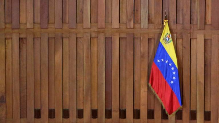 Facilitadores internacionales intentan reactivar diálogo en Venezuela