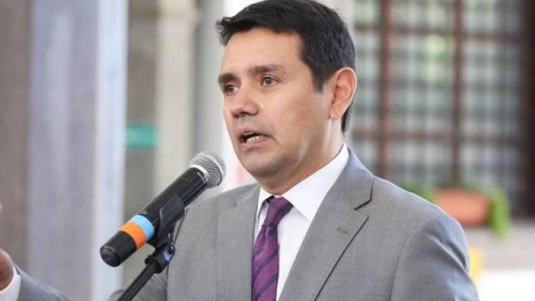 Un juez de Ecuador pide iniciar extradición de un exministro de Correa refugiado en México.