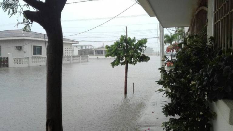 Lluvia torrencial causa estragos en varias ciudades del país