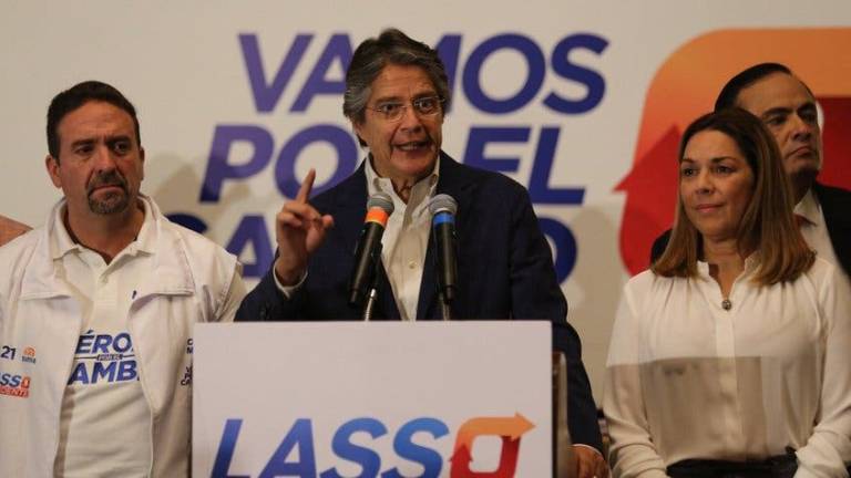 En Madrid, Lasso denunció &quot;fraude&quot; en elecciones de Ecuador