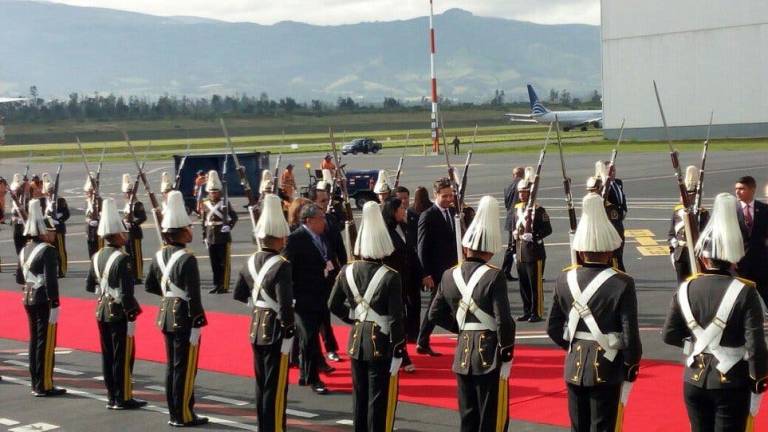 Llega a Quito delegación venezolana para posesión de Moreno
