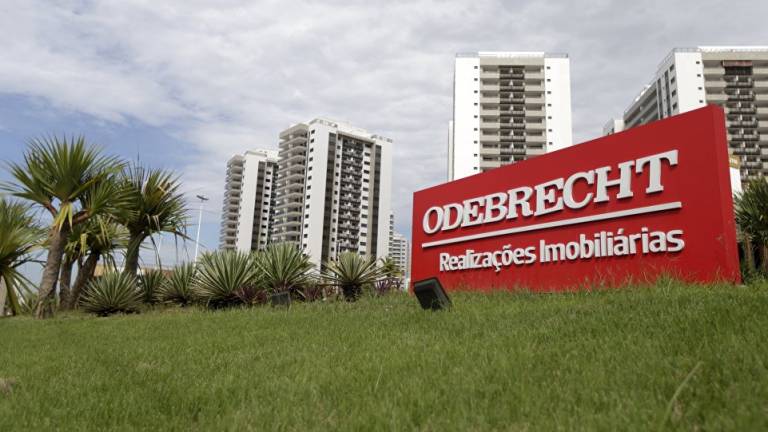 Juez bloquea pagos por $40 millones a Odebrecht en Ecuador