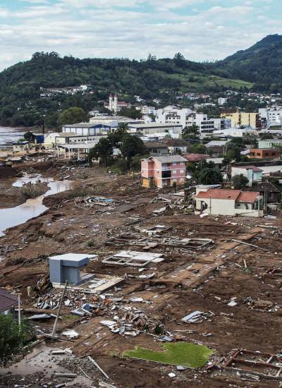 Vista aérea que muestra casas destruidas por las inundaciones en Roca Sales, estado de Rio Grande do Sul, Brasil, el 5 de mayo de 2024.