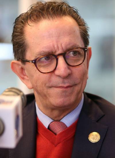 Roberto Izurieta deja la Secretaría de Comunicación de la Presidencia.