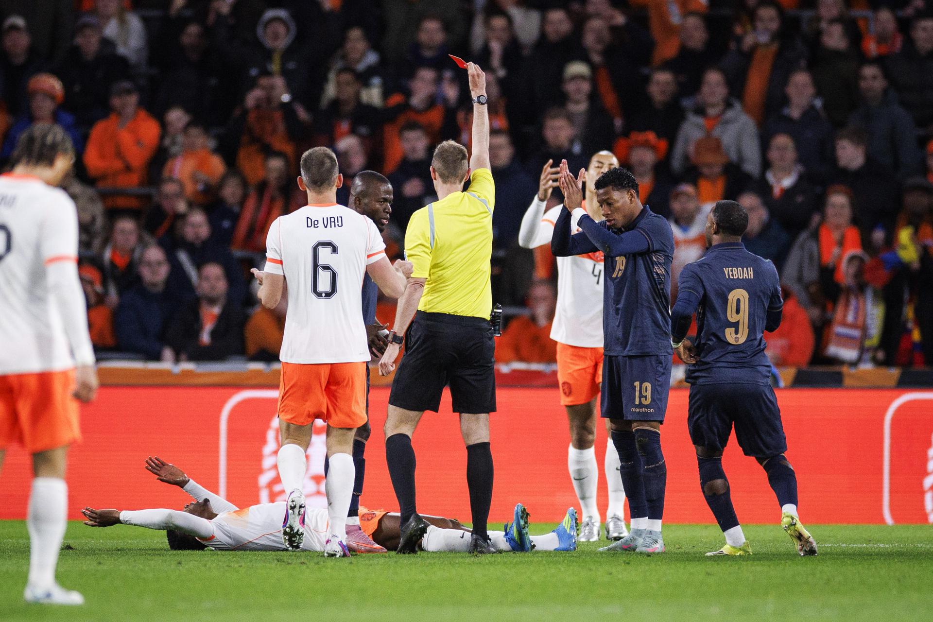 Tarjeta Roja para Países Bajos 