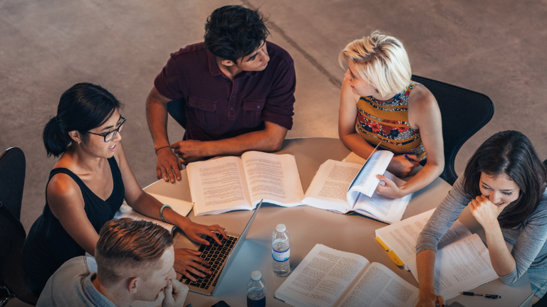 Empresas buscan nuevos talentos en feria laboral de Guayaquil este 4 de julio