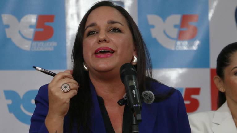 Gabriela Rivadeneira denuncia fraude procesal alrededor de la suspensión de la RC.