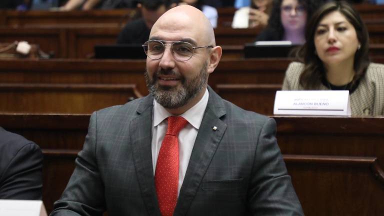 Mario Godoy llegó a la Comisión de Fiscalización de la Asamblea.