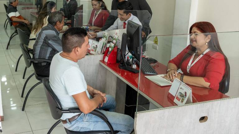 Las cooperativas triplicaron su volúmen de créditos en Ecuador: ¿por qué son tan atractivas y qué desafíos enfrentan?