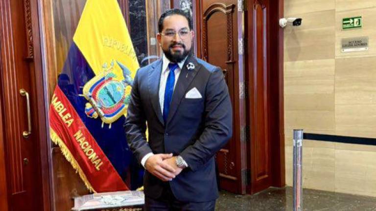 Sergio Peña calificado por la RC como oportunista y desleal.