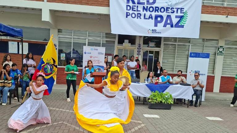 Orgullo ecuatoriano: catorce niños de Monte Sinaí competirán en un concurso internacional de danza en Colombia