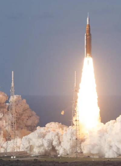 Fotografía del despegue de la misión lunar Artemis II, el miércoles 1 de abril.