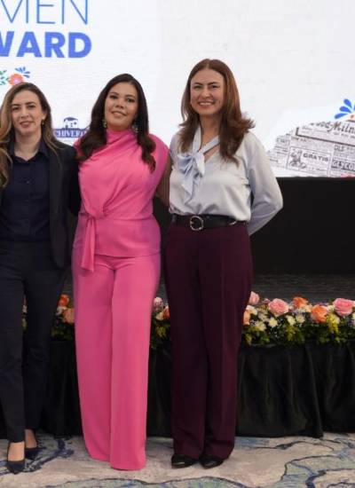 Samay Quinatoa, Cinthya Palomeque, Belén Martínez, Alejandra Noguera y Tammy Caamaño compartieron sus historias en un espacio que puso en valor el liderazgo femenino desde la experiencia real.