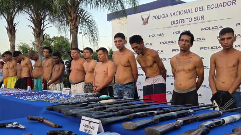 Incautan 50 bloques de droga y armas durante operativos en Guayaquil y Durán