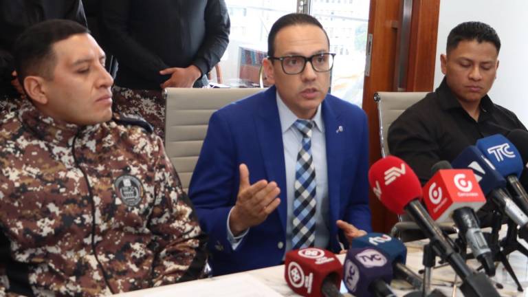 Guías penitenciarios en indefensión: denuncian que no cuentan con armas y sus chalecos están caducados