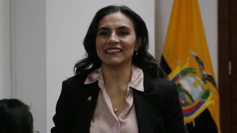 Verónica Abad dice que cumplirá sus funciones como vicepresidenta hasta mayo: 'No estoy fuera del cargo'