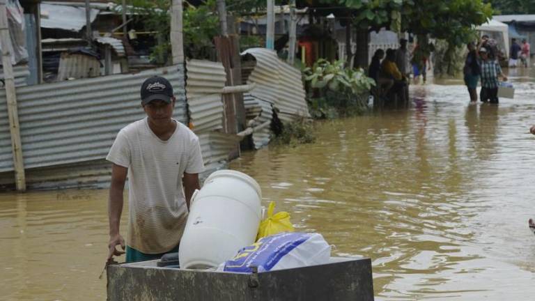 Lluvias en Ecuador dejan tres fallecidos y más de 23.000 personas impactadas en 22 provincias