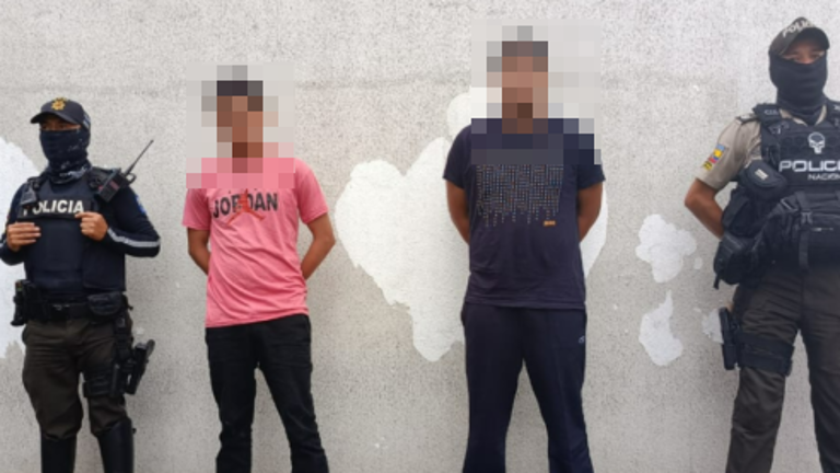 Presuntos secuestradores usaban un arma de juguete para cometer sus fechorías en Guayaquil