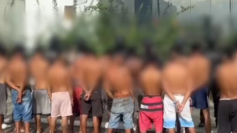 Casi mil policías intervienen el Suburbio de Guayaquil y detienen a 19 presuntos miembros de grupos delictivos