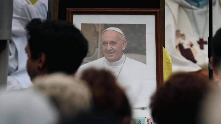 Papa Francisco sufre un 'repentino' empeoramiento respiratorio tras una crisis de broncoespasmo