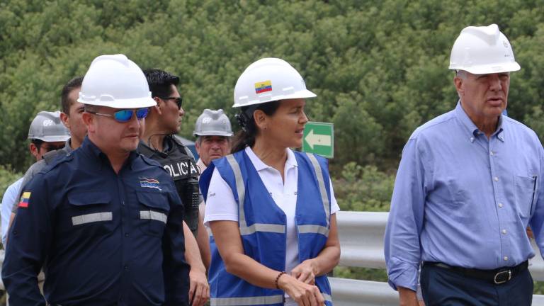 Gobierno entrega dique en el río Coca para frenar erosión y proteger Coca Codo Sinclair