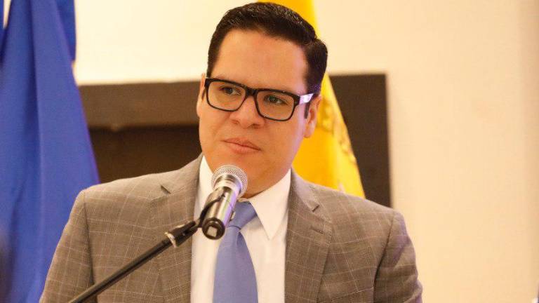 José Julio Neira habla sobre irregularidades en un contrato de Segura EP.