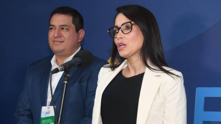 Luisa González y Andrés Arauz deberán pagar una multa electoral.