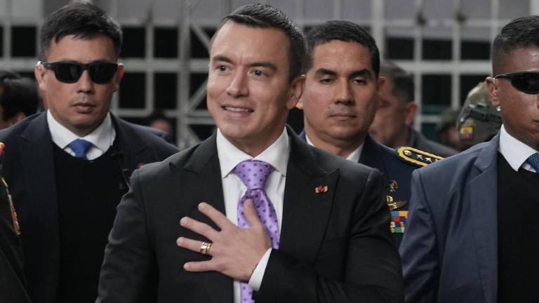 Daniel Noboa emite reglamento para rebaja de impuestos por donación de viviendas
