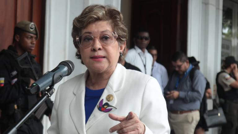 Jueces Ivonne Núñez y Francisco Morales fueron destituidos por error inexcusable