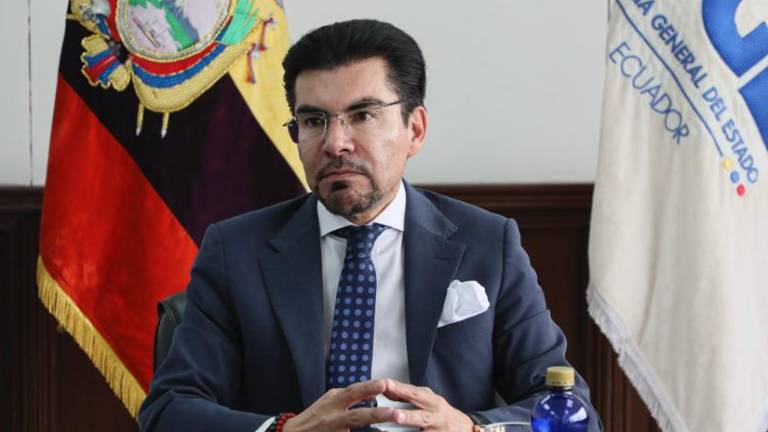 Carlos Alarcón alerta déficit de personal y no descarta lanzarse al concurso para Fiscal General