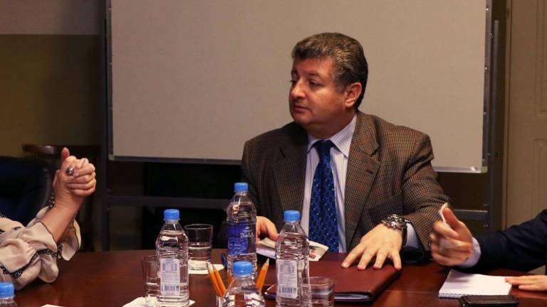 Hallan sin vida a un diplomático ecuatoriano en un departamento de Rusia: esta sería la causa de su muerte